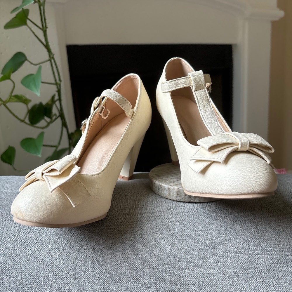 Rockabilly's retro t-strap heels